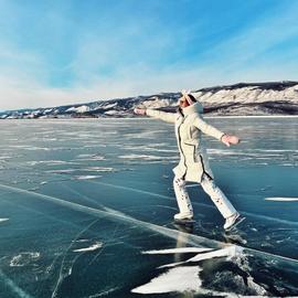 Ледяные просторы Байкала. Поход на коньках