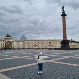 Родители с детьми в Петербург. Тур на 6 дней