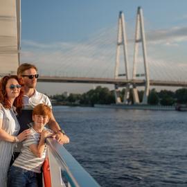 Нижний Новгород – Санкт-Петербург (проспект Обуховской Обороны) – Нижний Новгород на теплоходе Александр Радищев
