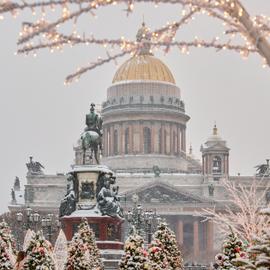 Родители с детьми в Петербург. В поисках новогоднего чуда