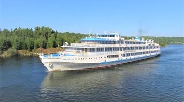 Теплоход Дмитрий Пожарский