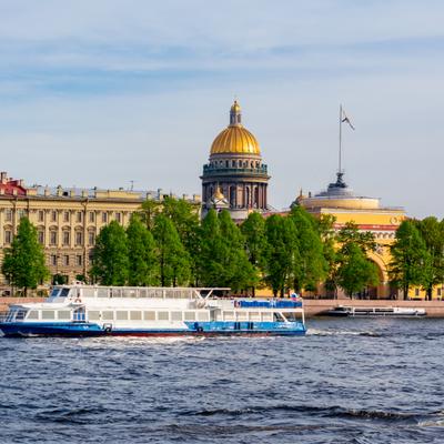 Летний парад шедевров Северной столицы