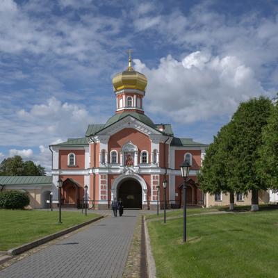 Автобусный тур из Санкт-Петербурга в Валдай и Великий Новгород
