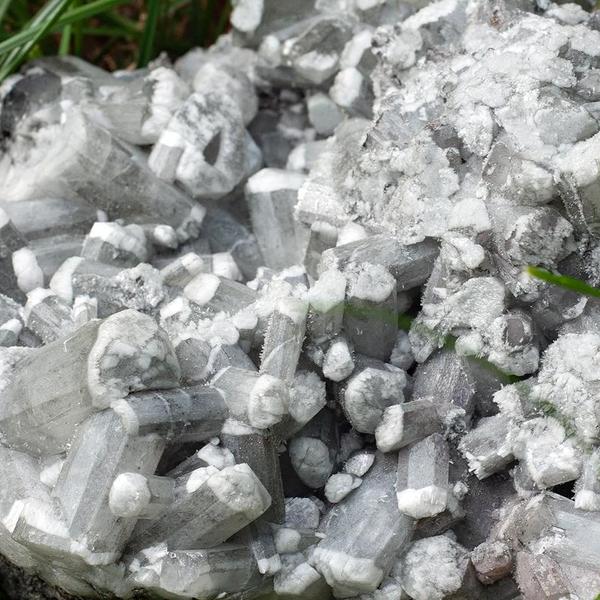 Минералогическая шкатулка мирового уровня— апатит, астрофиллит, эгирин