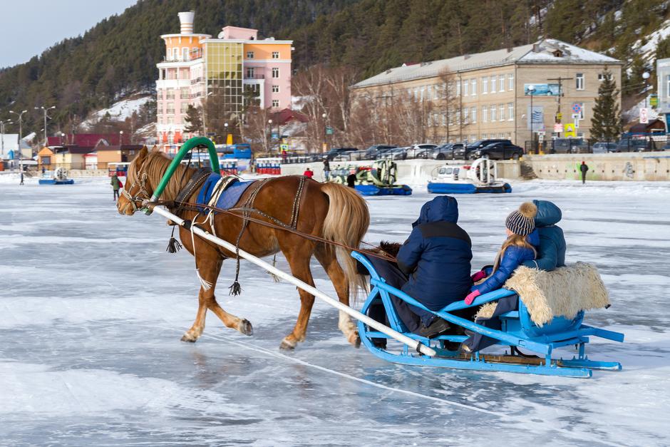 Катание на санях