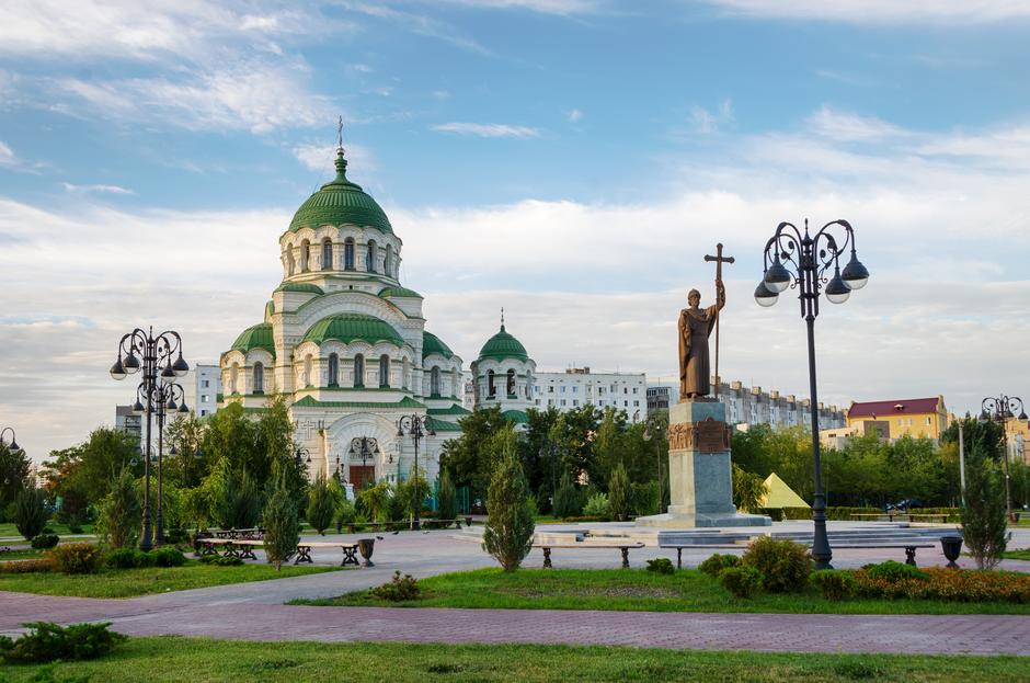 Собор Святого Владимира в Астрахани