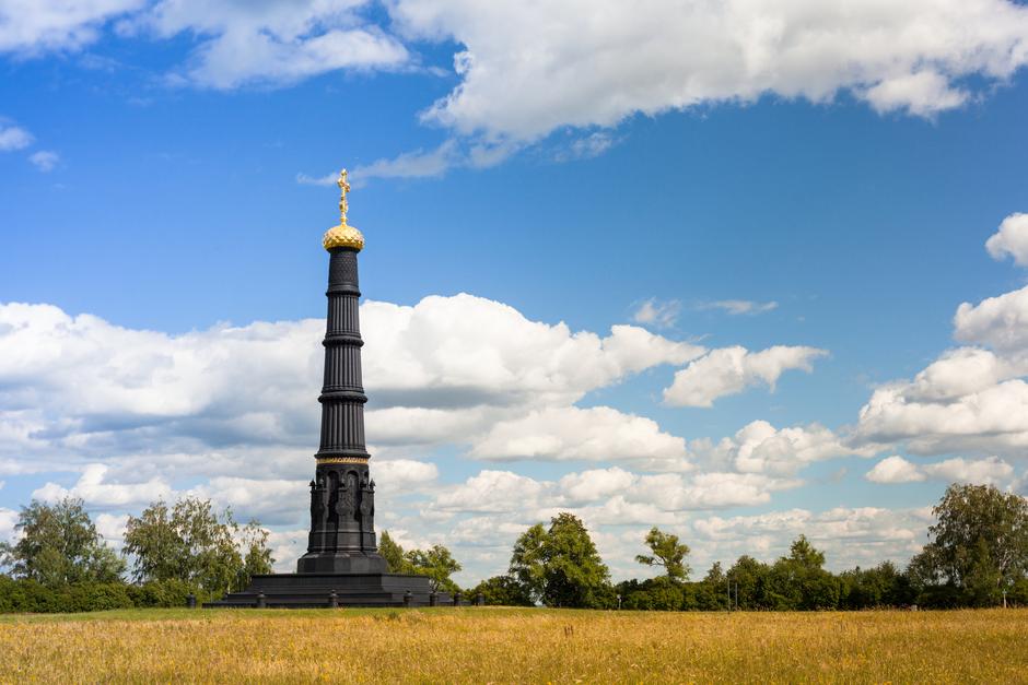 Мемориальная колонна в музее-заповеднике «Куликово поле»