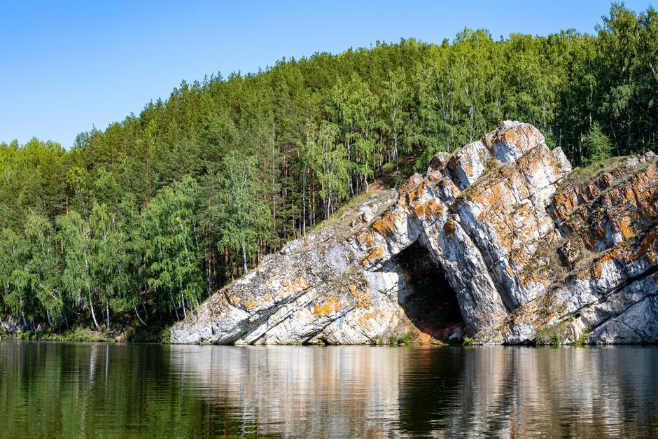 Каменные Ворота на реке Исеть