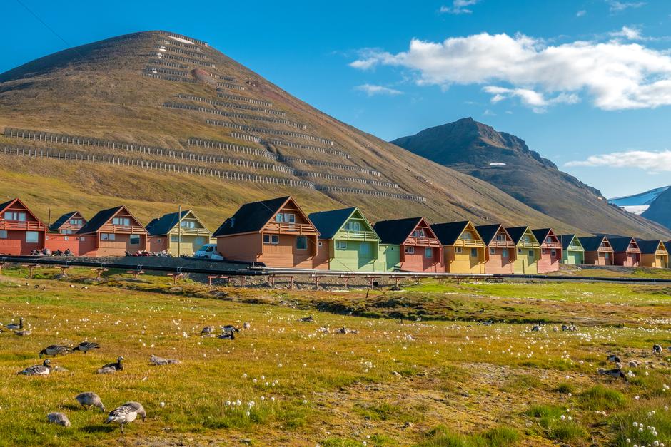 Красочные домики на архипилаге Шпицберген