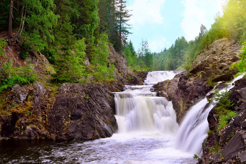 Кивачский водопад в Карелии