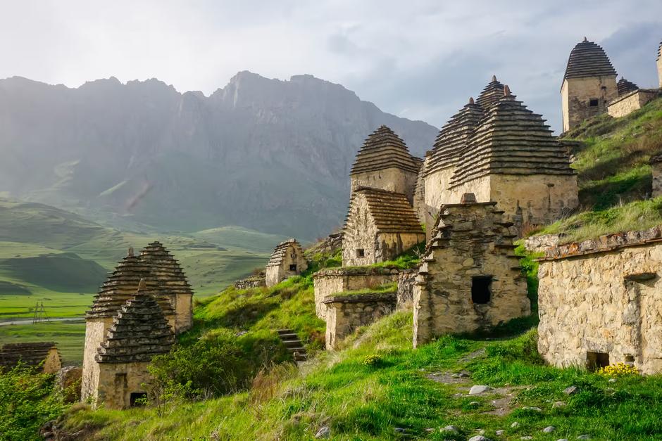 Осетинское селение Даргавс