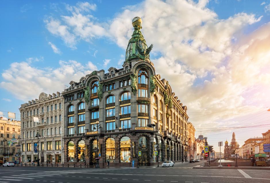 Дом Зингера на Невском проспекте в Санкт-Петербурге